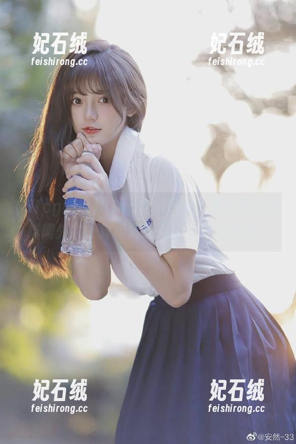 51cg吃瓜 51cg吃瓜网站,黑料夹心的绯闻外衣,真相如同八卦,令人遐想…