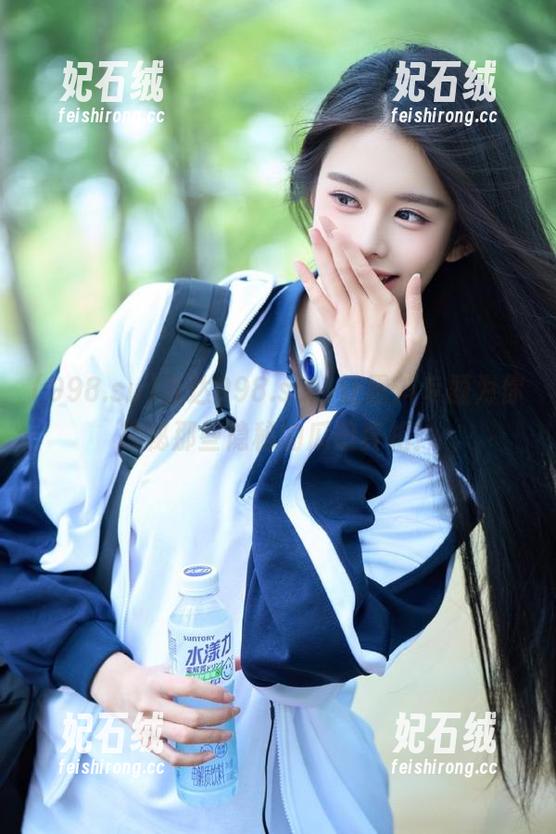 998.su 直达998.su,让黑料专题为你揭秘那些隐秘的瓜田真相!