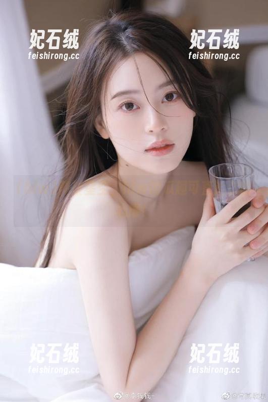 仰望星空，hlw的瓜趣可直达你的心扉！