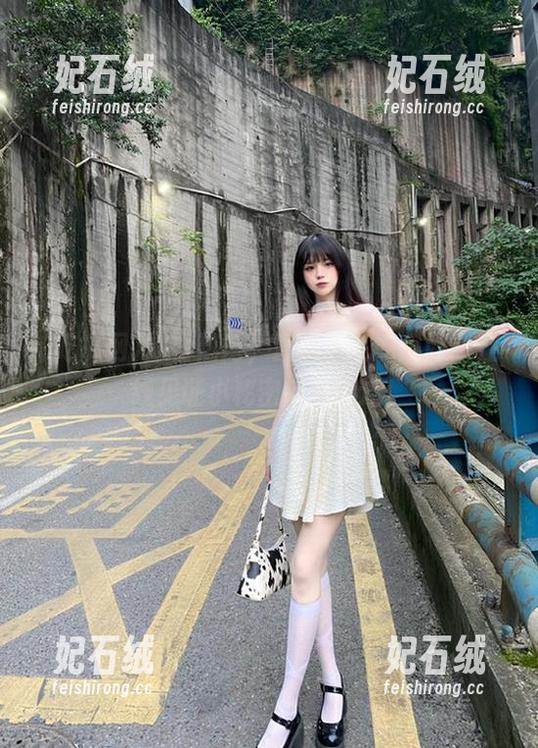 吃瓜网 本日热门,直达人气吃瓜网:在线见证小秘密随风而逝!
