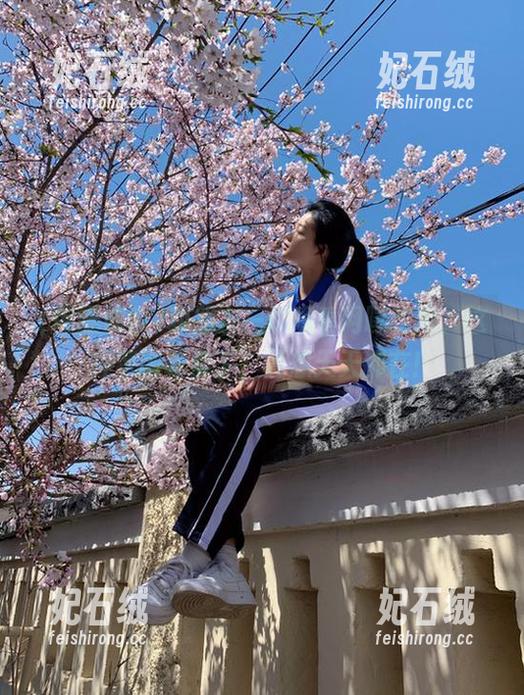 和朋友一起观看网曝吃瓜，这种氛围我爱了，真想天天都在！