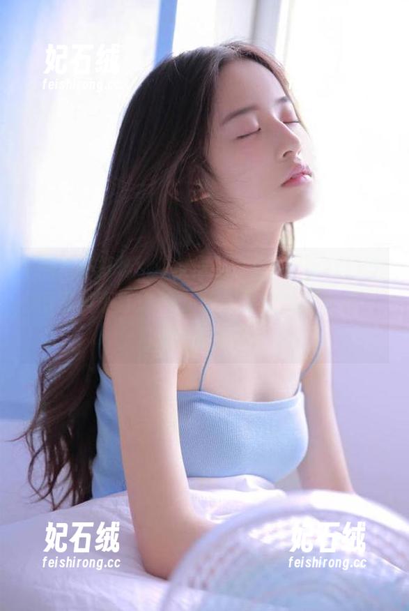 黑料不打烊so 夜深了,你的“zztt15.su黑料不打烊so”app导航功能开启,直达吃瓜秘境!